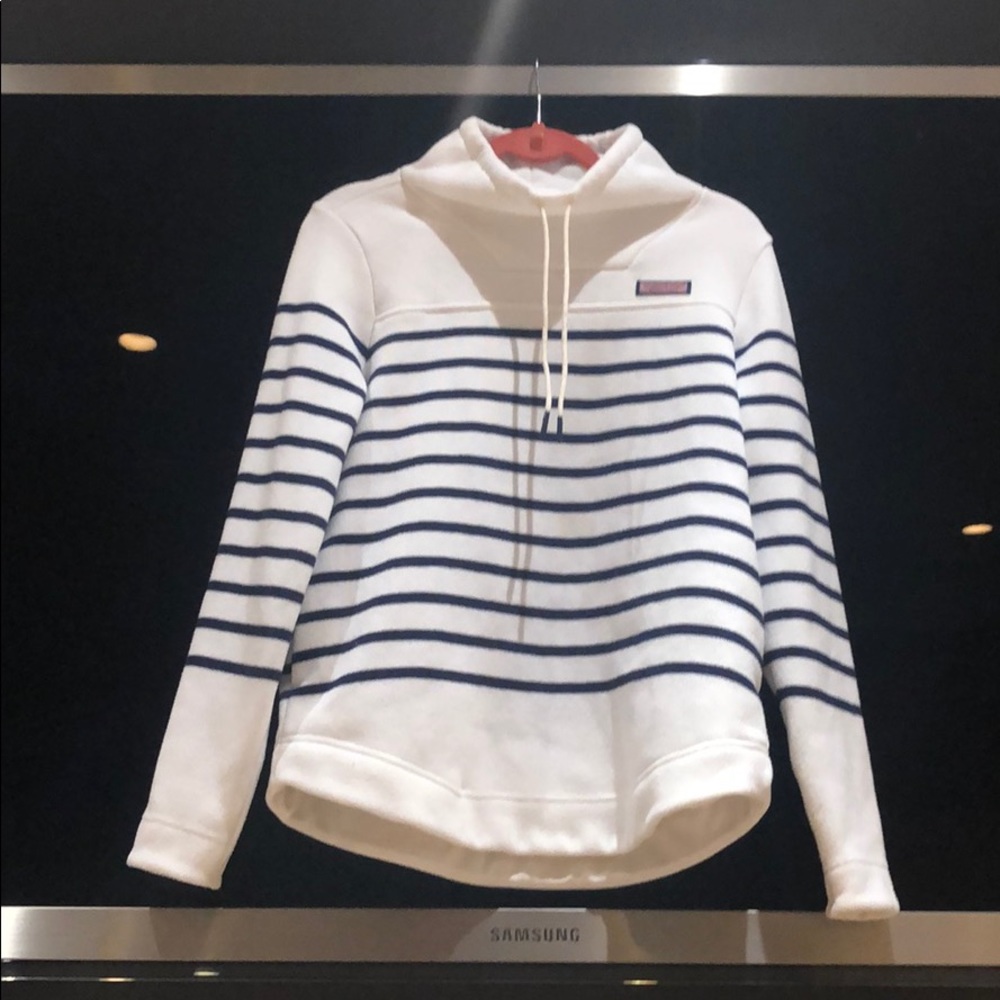 Vineyard Vines blue and white stripped sweatshirt.